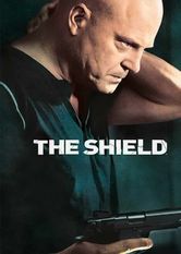 Kliknij by uszyskać więcej informacji | Netflix: The Shield | Detektyw Vic Mackey i jego ludzie nie cofnÄ… siÄ™ przed niczym, by uwolniÄ‡ ulice Los Angeles od panoszÄ…cych siÄ™ na nich gangów i dealerów narkotykowych.