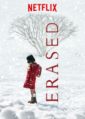 Netflix: Erased | <strong>Opis Netflix</strong><br> Gdy matka Satoru zostaje zamordowana, chÅ‚opak wykorzystuje umiejÄ™tnoÅ›Ä‡ podrÃ³Å¼owania wÂ czasie, aby cofnÄ…Ä‡ siÄ™ oÂ 18 lat iÂ zapobiec Å›mierci mamy oraz trÃ³jki uczniÃ³w. | Oglądaj serial na Netflix.com