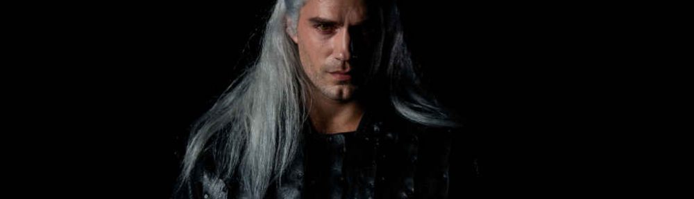 Netflix The Witcher HenryCavill firstlook